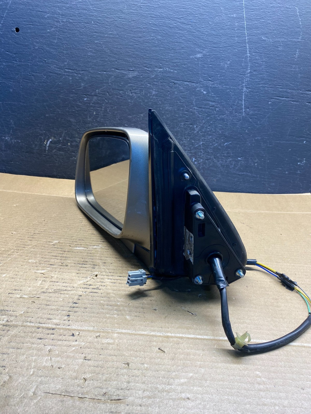 2002-2006 Honda CR-V CRV Left Driver LH Side View Door Mirror AD6669 DW10