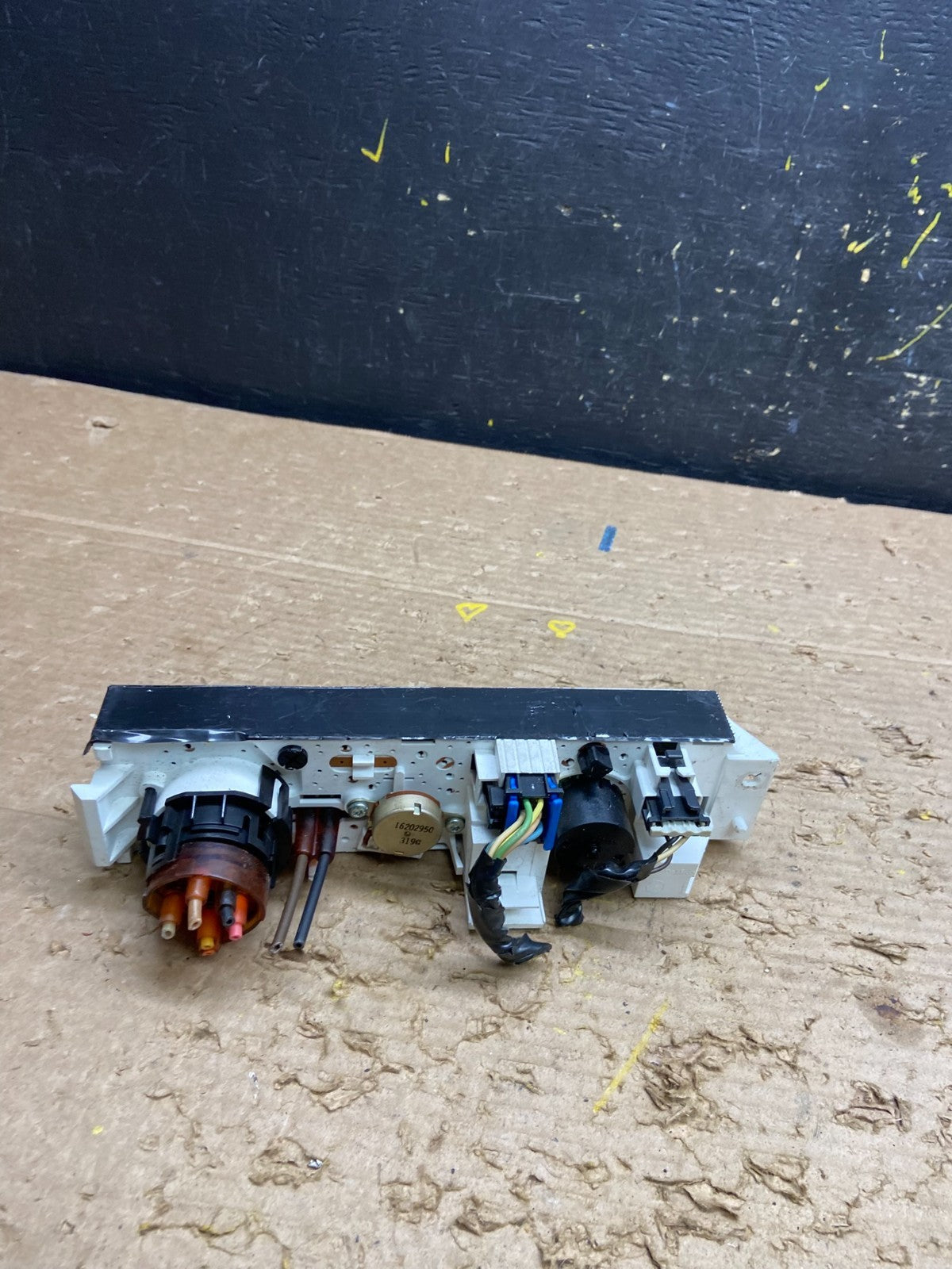 2001 - 2007 GMC Chevrolet Astro Express Climate Control A/C W6410 DG3