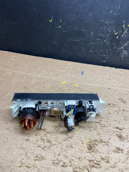 2001 - 2007 GMC Chevrolet Astro Express Climate Control A/C W6410 DG3