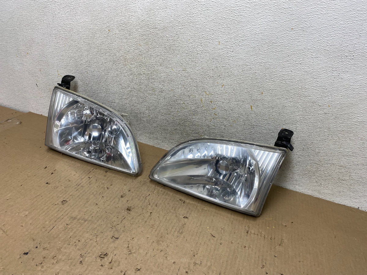 2001 2002 2003 Toyota Sienna Left+Right Side Headlights Halogen AH5959 DW2