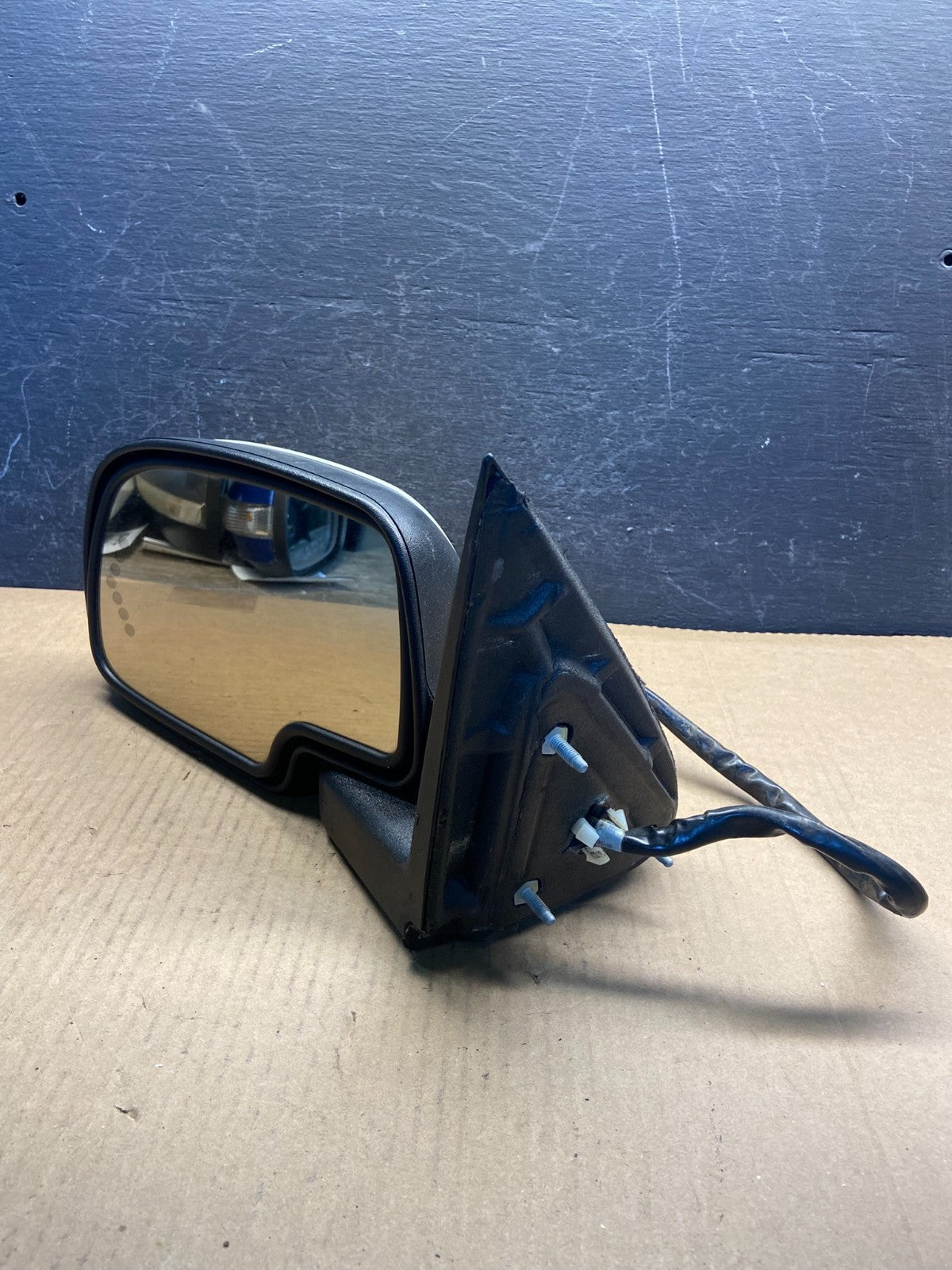2003-2006 Chevrolet Tahoe Suburban Left Driver LH Turn Door Mirror AF9193 DG10