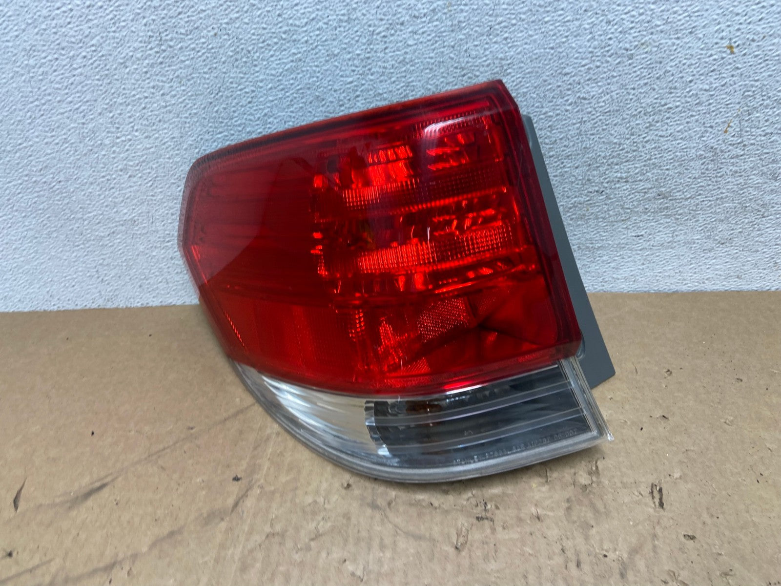 2008 2009 2010 Honda Odyssey Left Driver LH Side Tail Light AG1067 LK0