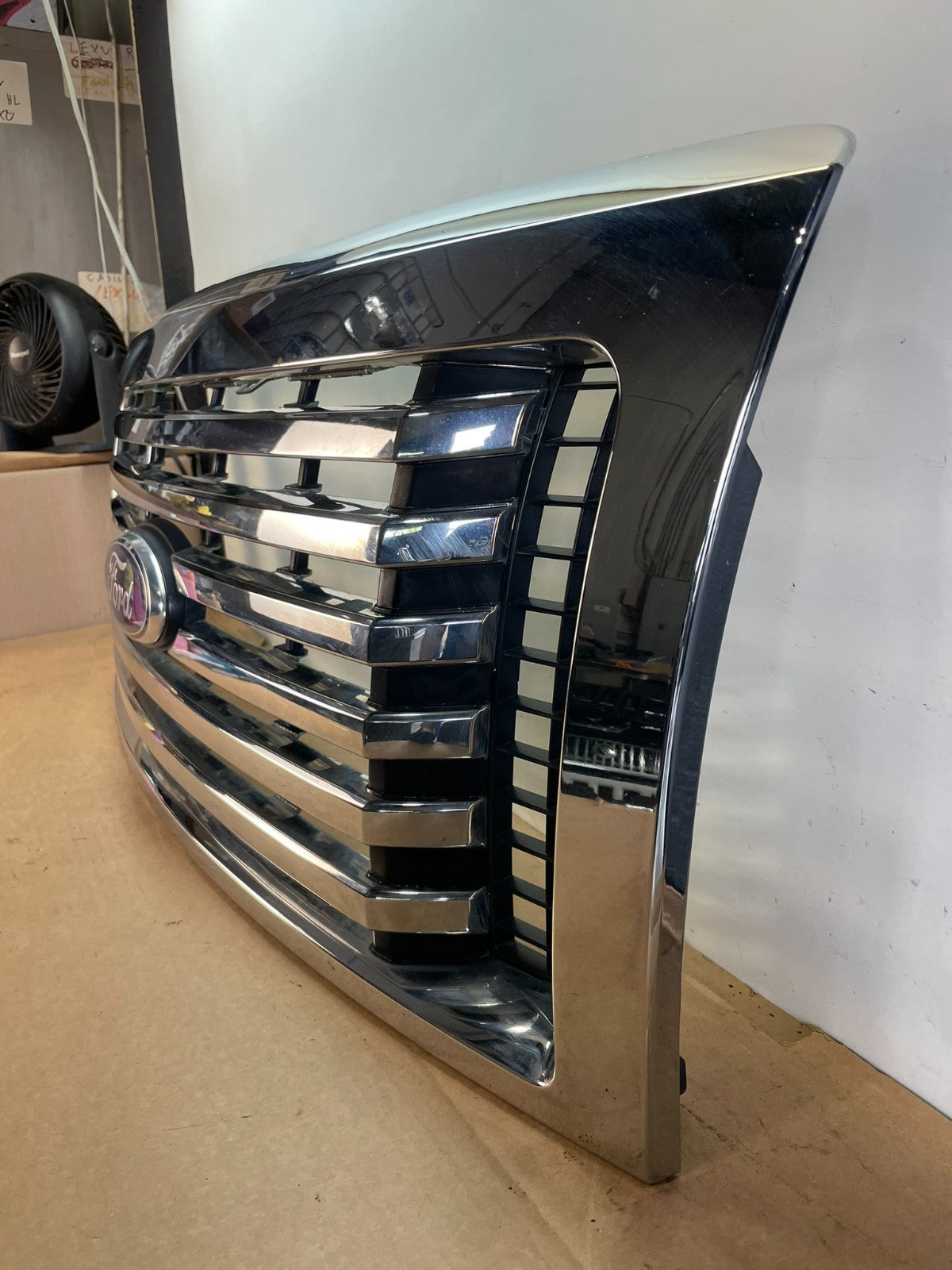 2009 to 2014 Ford F150 XLT Front Upper Grill Grille Chrome AG08741
