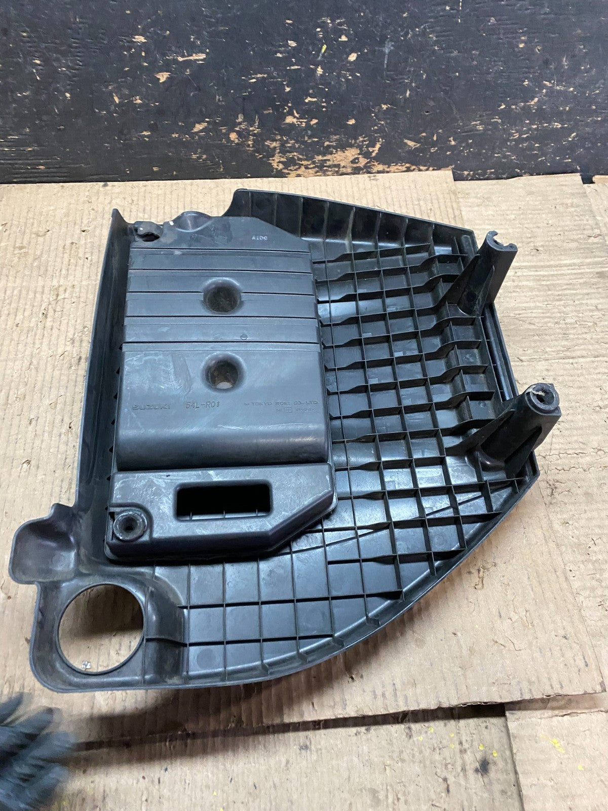 2011 - 2012 Suzuki SX4 Engine Trim Cover Plastic OEM W6058 DG7