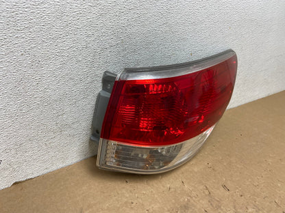2013 to 2016 Nissan Pathfinder Passenger Right Side Tail Light AG1158 LK2