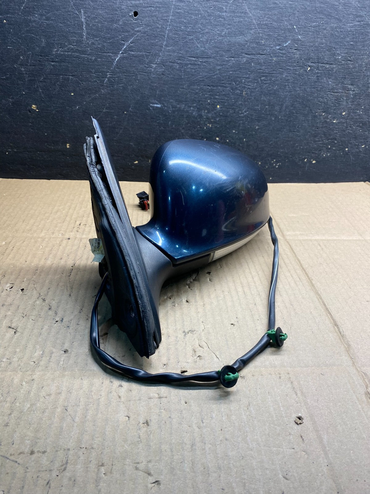 2006-2010 Volkswagen Jetta Left Driver View Door Mirror AB0607 MS1