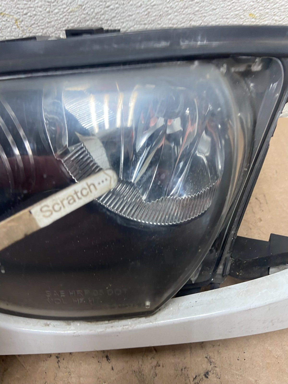 2002 to 2005 BMW 3 E46 Sedan Left Driver LH Halogen OEM Headlight R3123 DW4