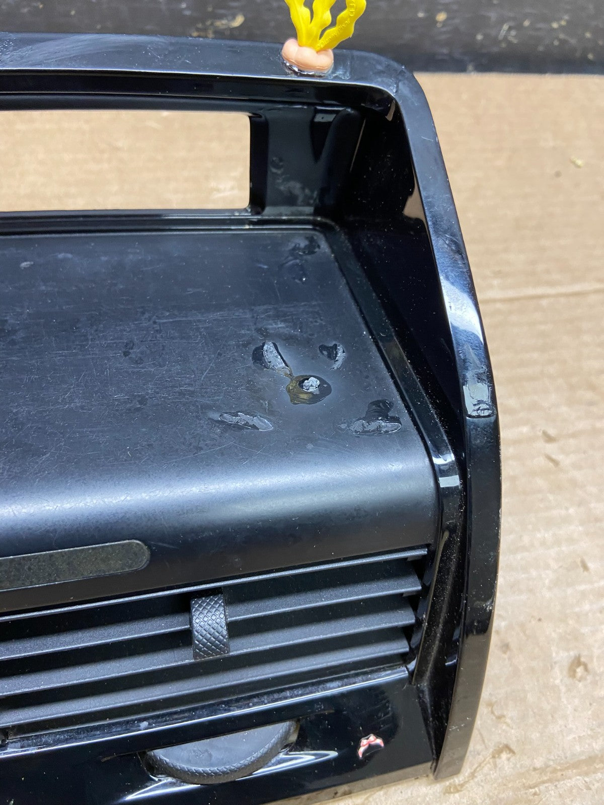 2008 to 2012 Ford Escape Center Dash Air Vent Panel Bezel Trim w1977 DG2