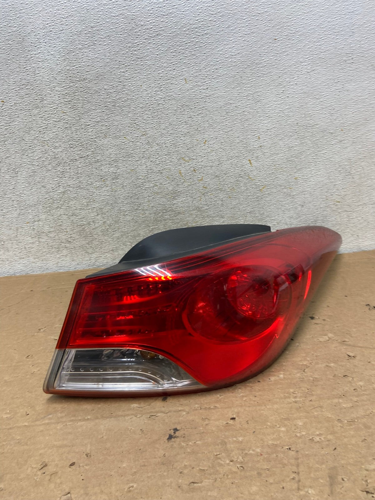 2011 2012 2013 Hyundai Elantra Sedan Right Passenger Tail Light AH8938 LK0