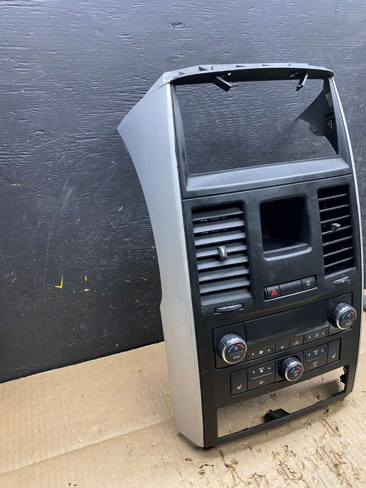 2008-2010 Dodge Grand Caravan A/C Climate Control Unit Bezel Trim V7369 DG2
