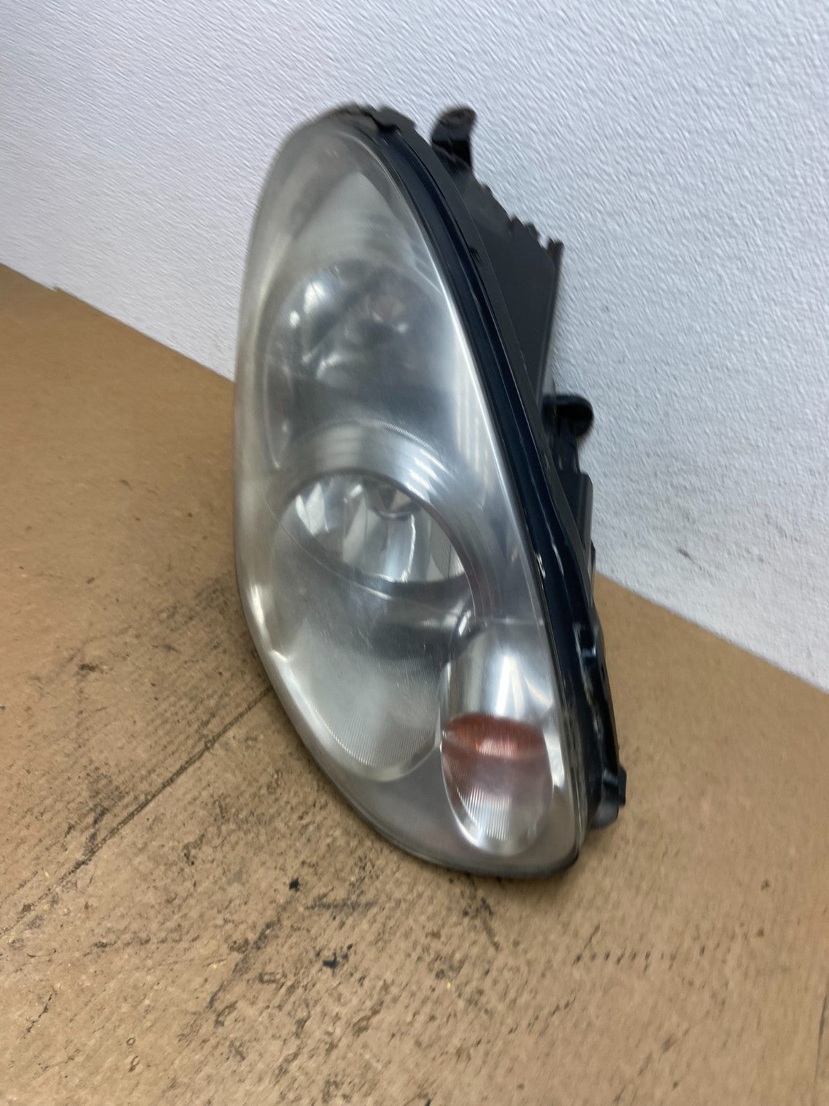 2005-2006 Infiniti G35 Right Passenger Hid Xenon Headlight Sedan Oem AC3714 DW1