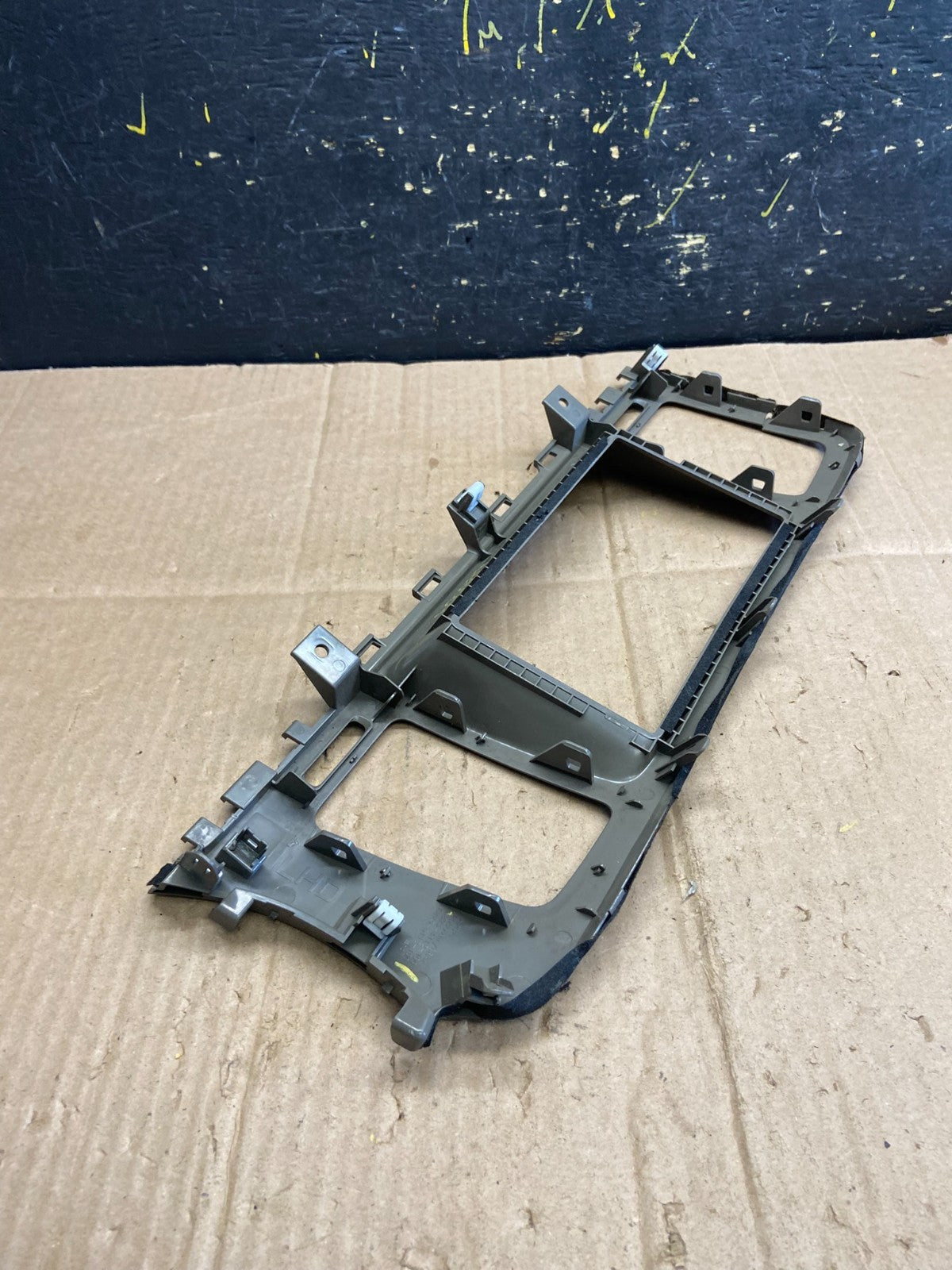 2009-2010 Nissan Murano Radio Center Console Display Bezel Air Vent OE AA8004 DG4
