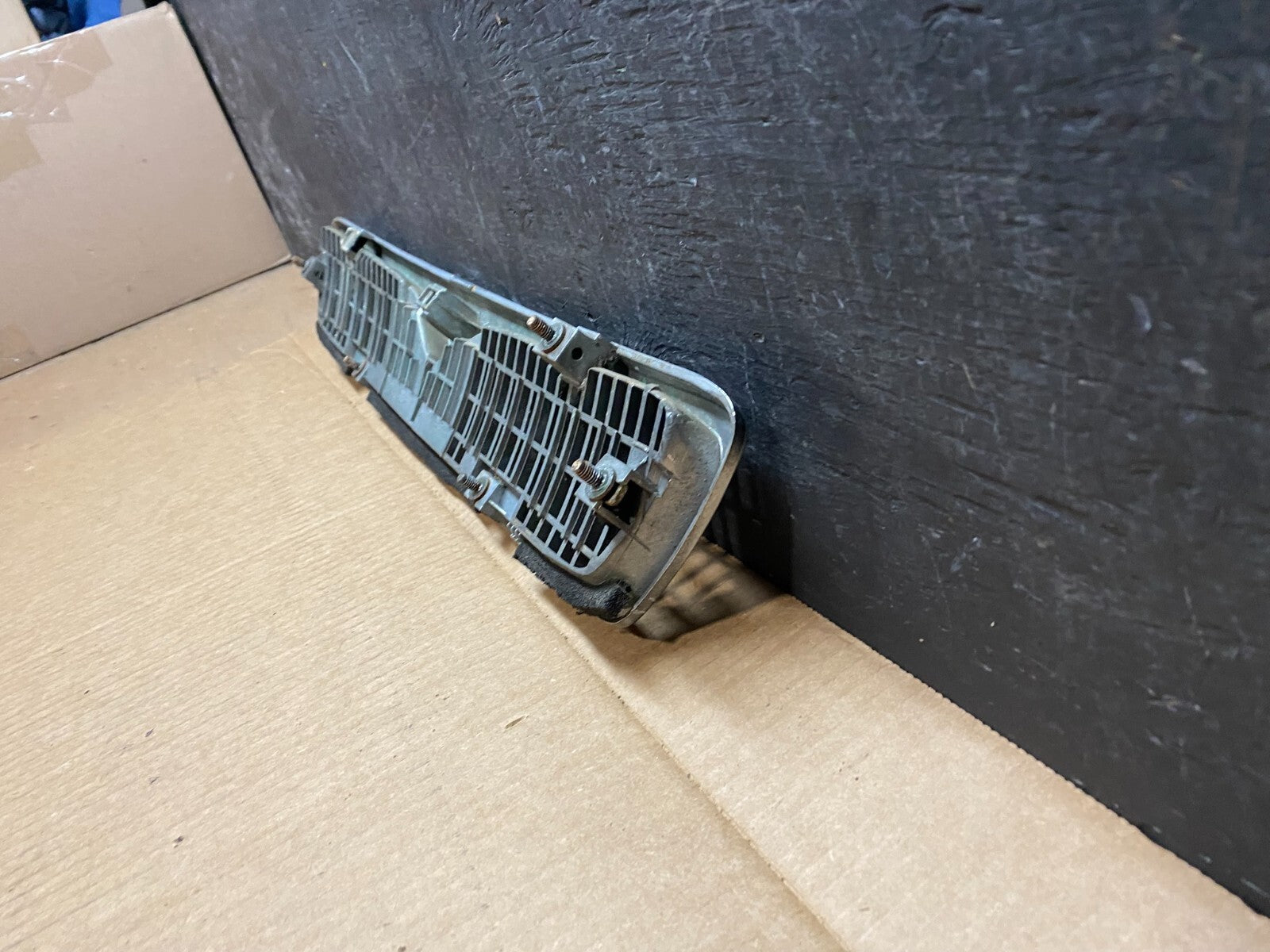 1999 Infiniti G20 Front Upper Grill Grille G5594 PS4