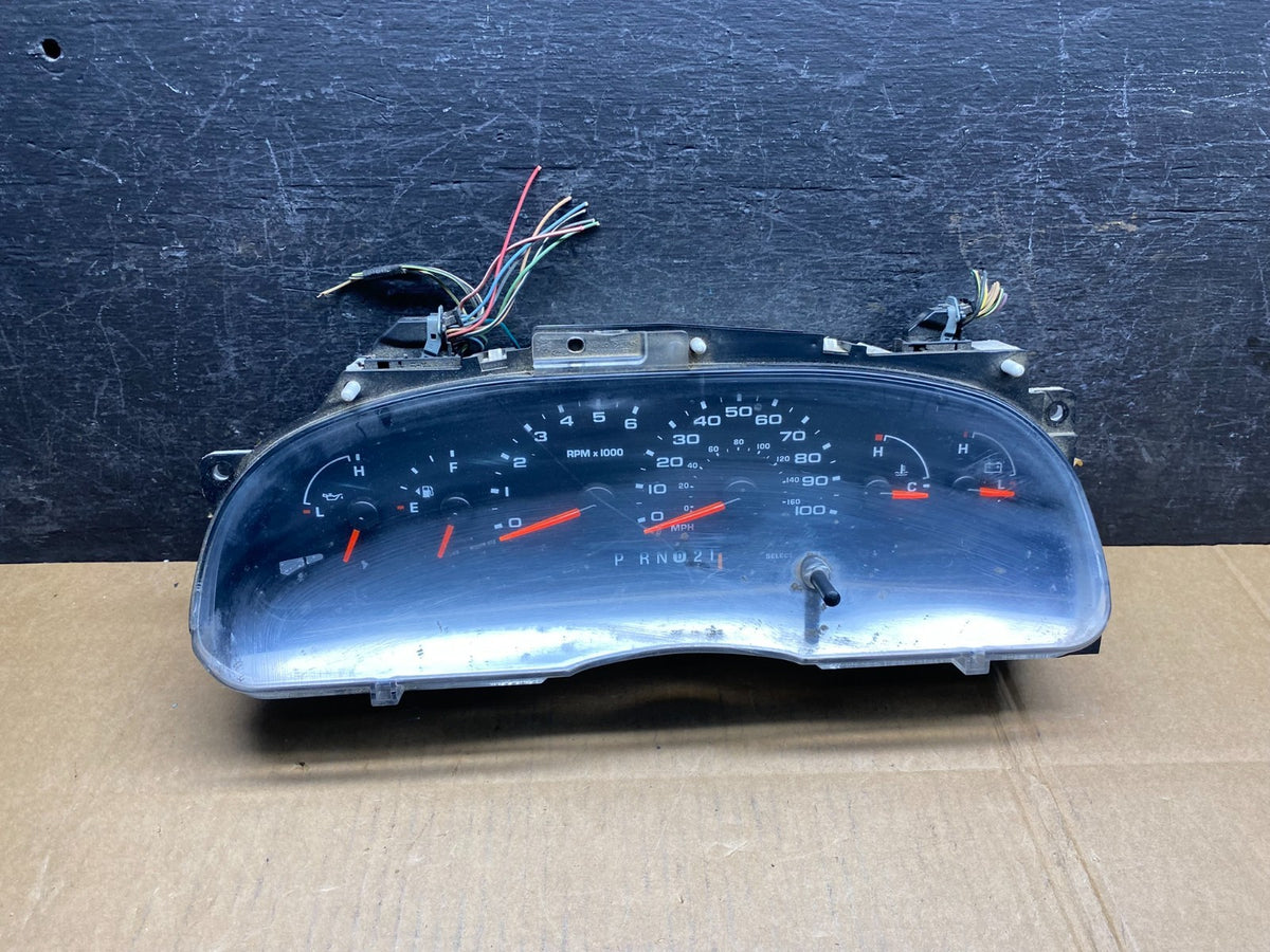 2004 to 2008 Ford E150 E250 Speedometer Cluster Gauge AI9723 DG0