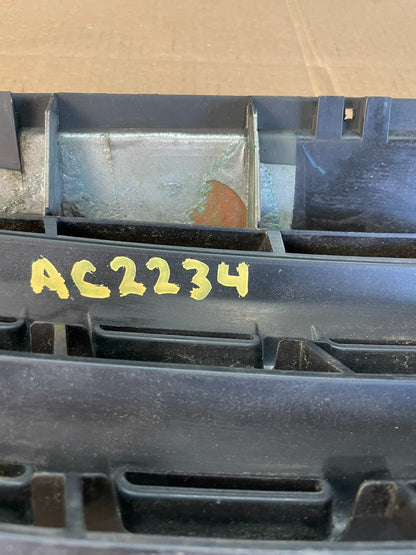 2005 to 2007 Subaru Legacy Outback Front Grill Grille Oem AC2234 DG5