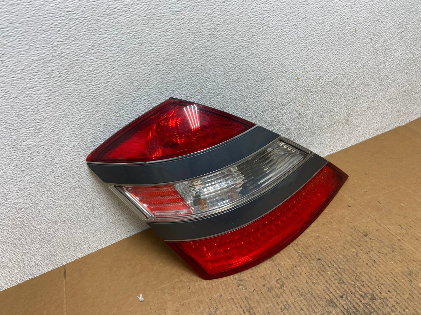 2007 - 2009 Mercedes-Benz S-Class Tail Light Left Driver LH Side AE1492 LK2