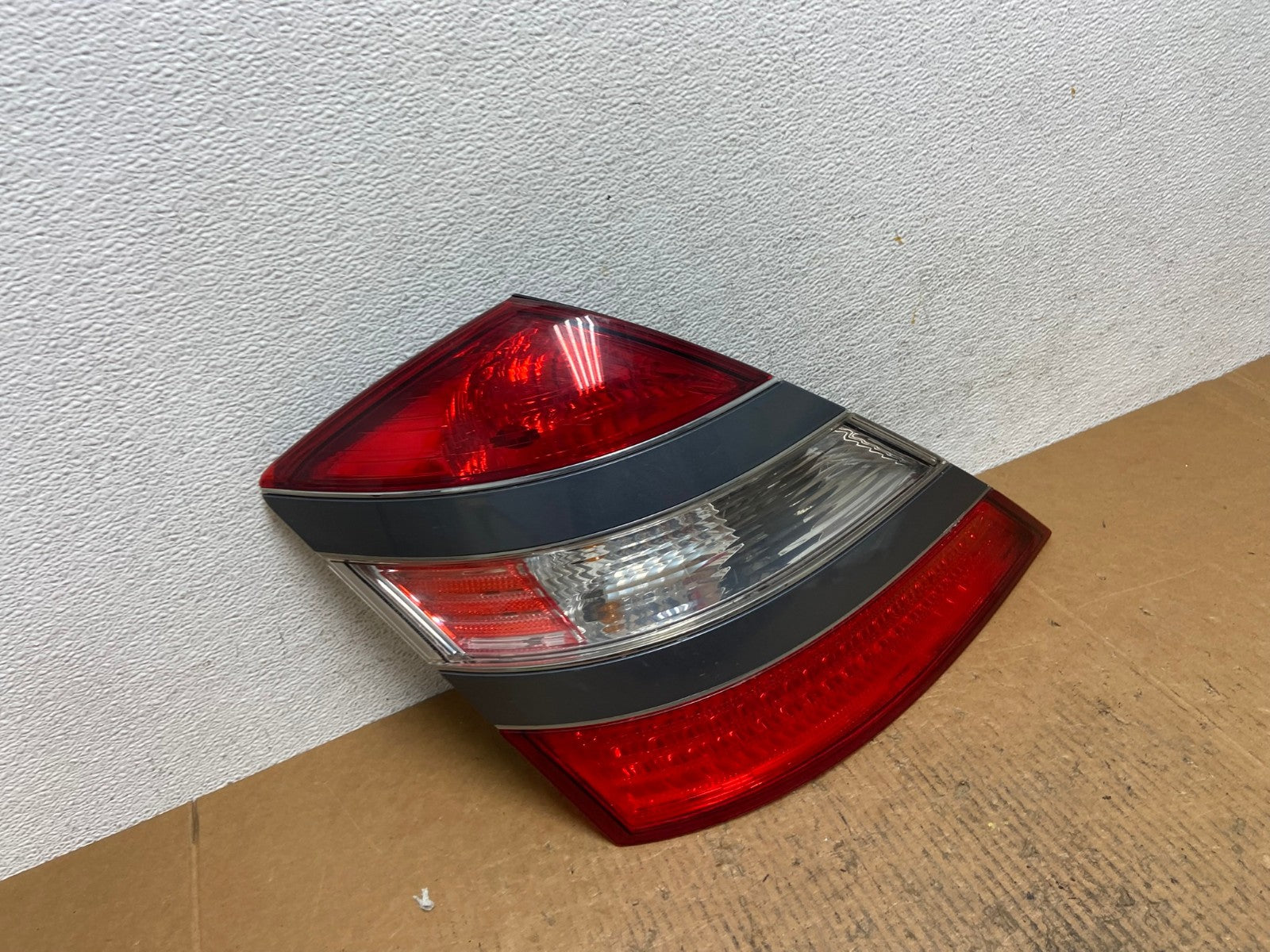 2007 - 2009 Mercedes-Benz S-Class Tail Light Left Driver LH Side AE1492 LK2