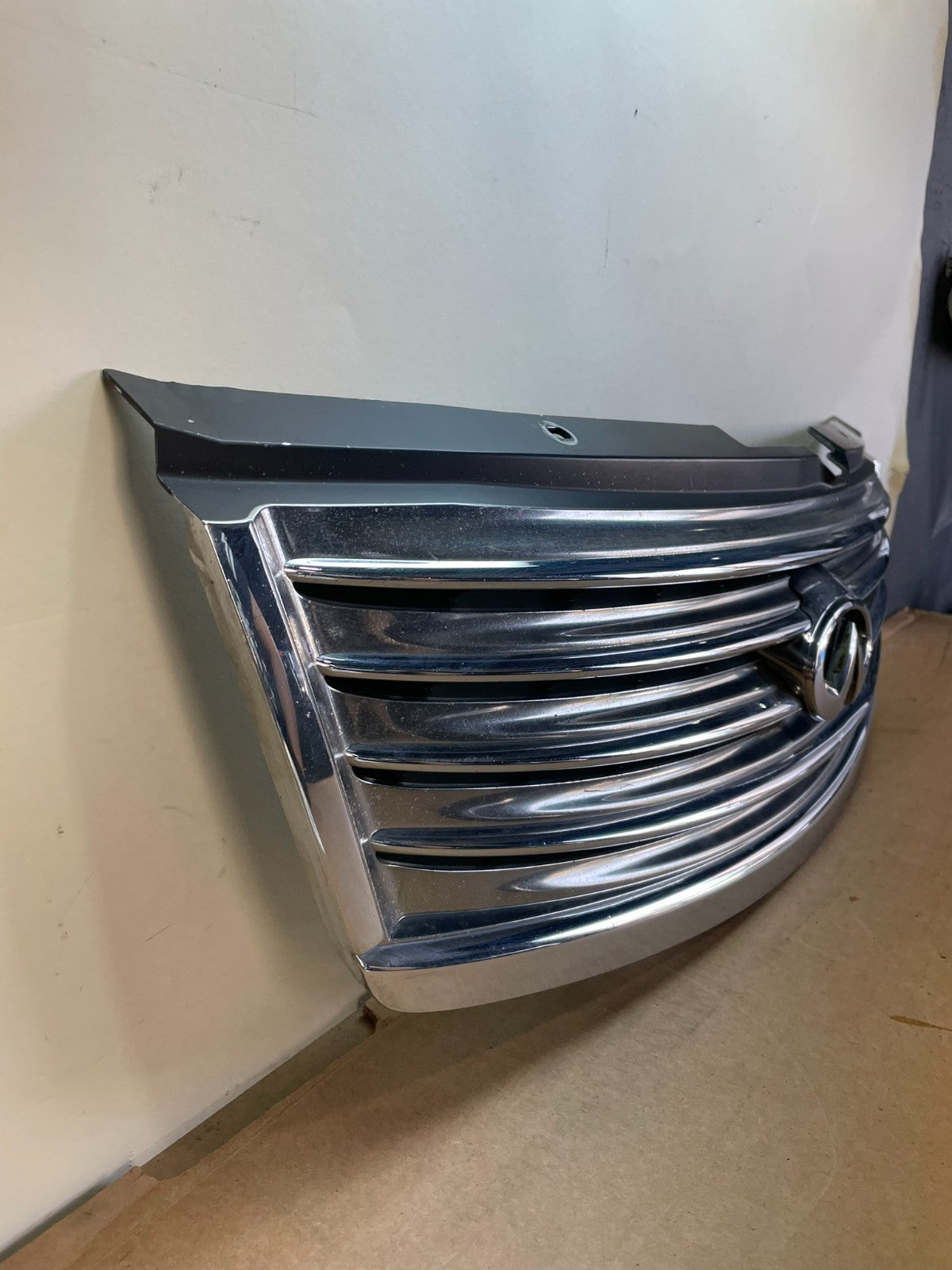 2008 2009 2010 Infiniti M35 M45 Front Upper Bumper Grille Grill AG0822 DG2