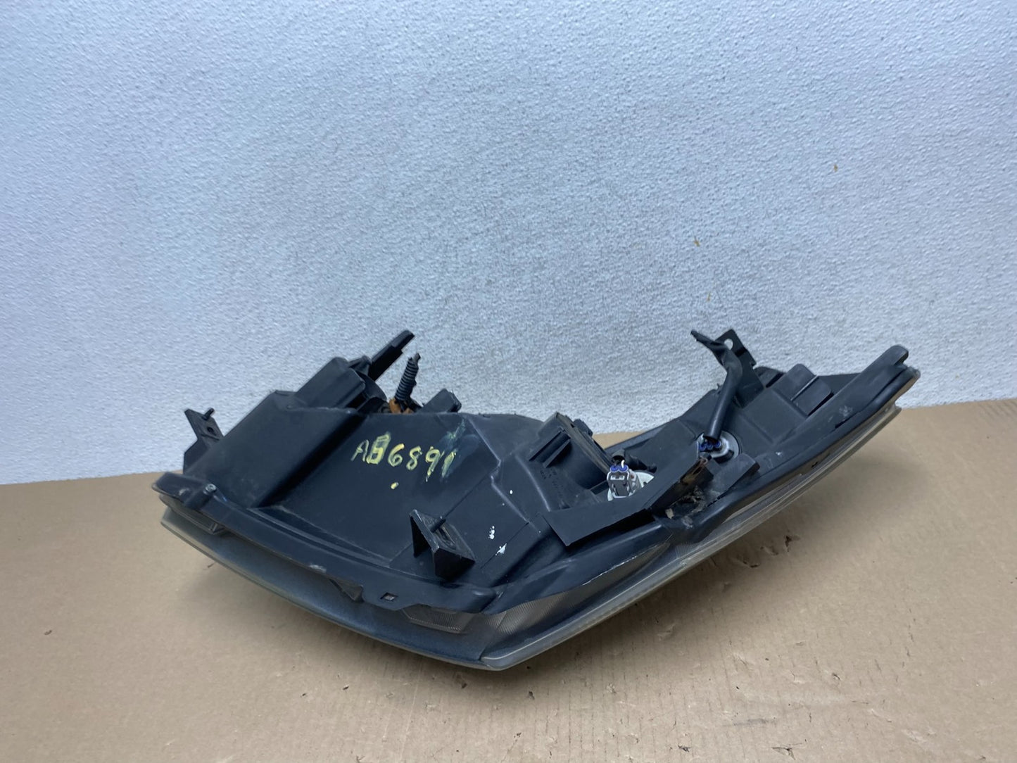 2004 to 2009 Nissan Quest Right Passenger RH Black Headlight AG6891 DW7