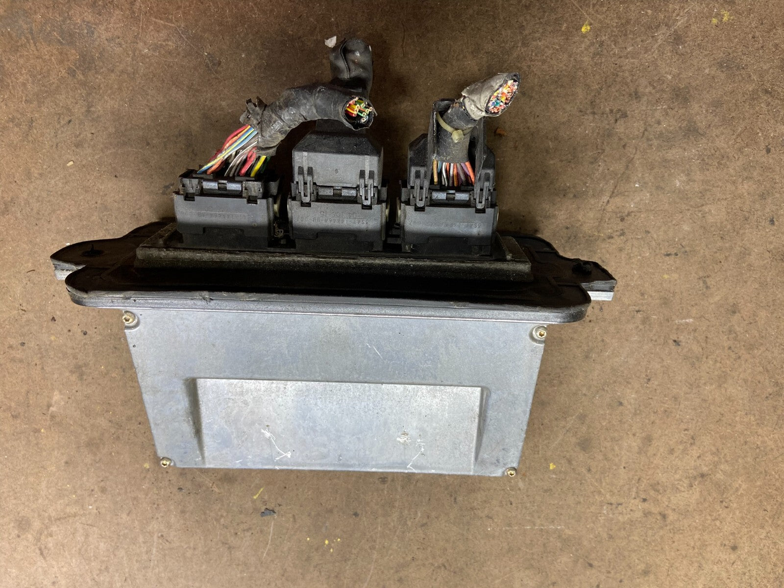 2005 Ford Explorer 4.0L Engine Control Computer 5l2a-12a650-kb M7483 DG0
