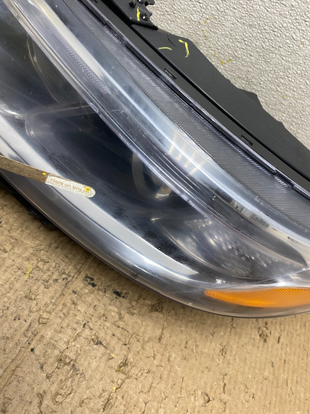 2014 to 2015 Kia Sorento Left Driver LH Side Headlight Halogen Oem W7755 DW5