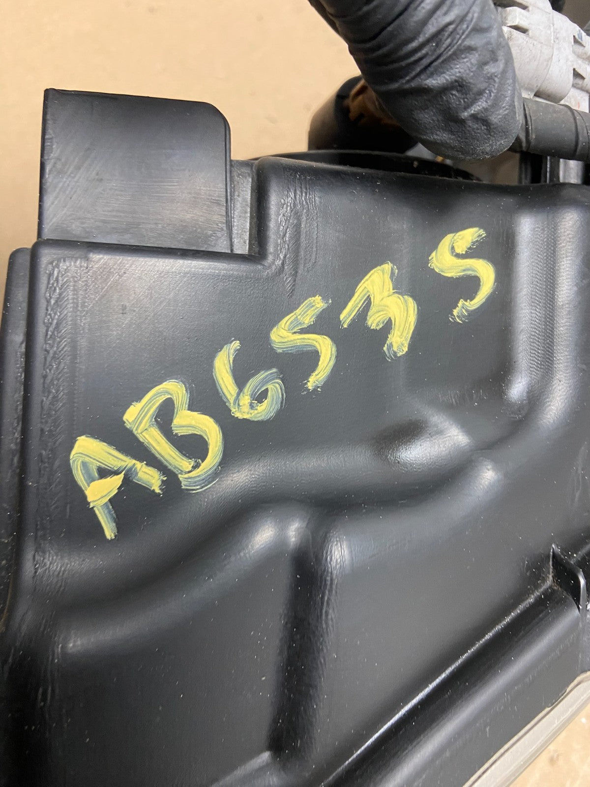 2010-2012 Subaru Legacy Outback Right Passenger Headlight Oem AB6535 DW8