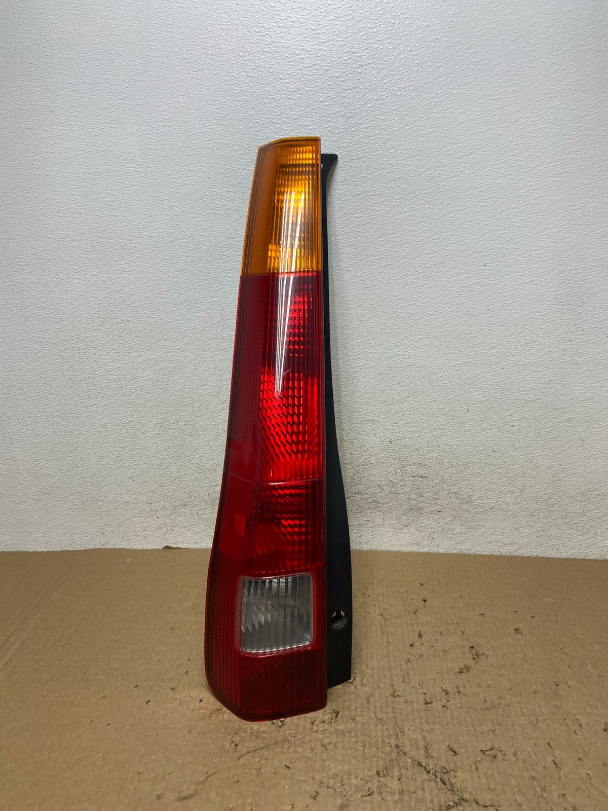 2002 2003 2004 Honda Crv Cr-v Left Driver Lh Tail Light AF8372 DW0
