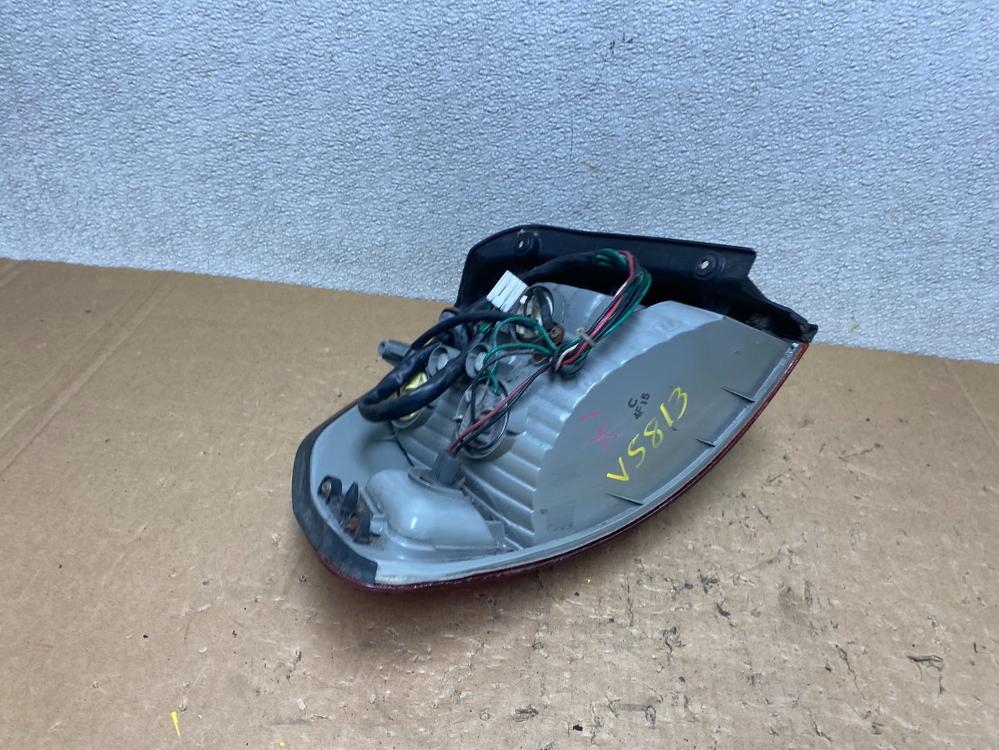 2001 to 2004 Hyundai Santa Fe Right Passenger Rh Tail Light V5813 DW4
