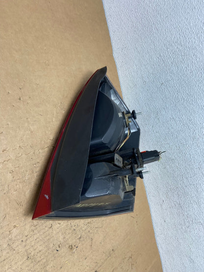 2005 - 2007 Chrysler 300 Left Driver Lh Side Tail Light AD1445 LK5