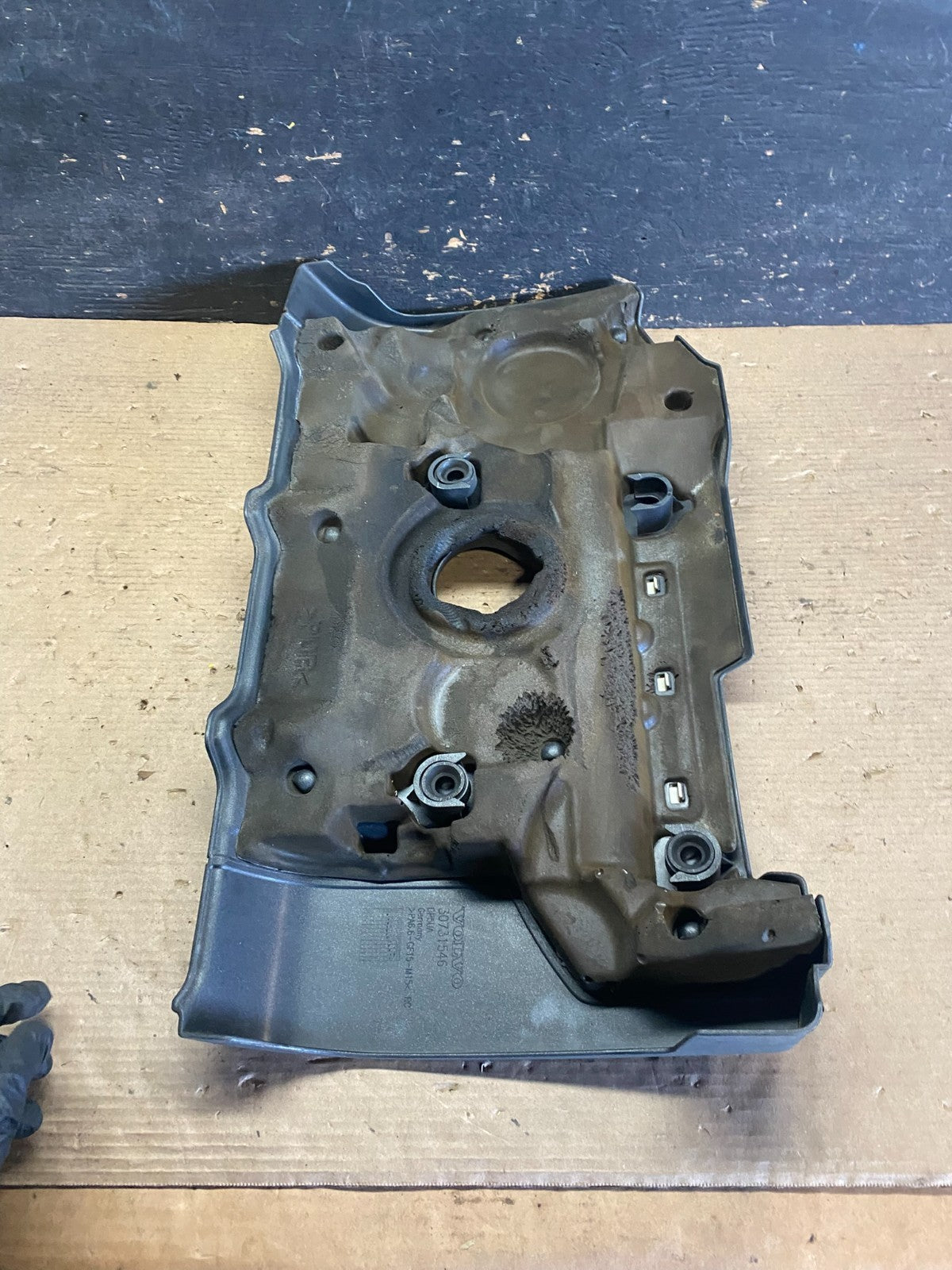 2007 to 2014 Volvo XC90 OEM 3.2L Upper Top Engine Motor Dust Cover Oem S3389 DG6