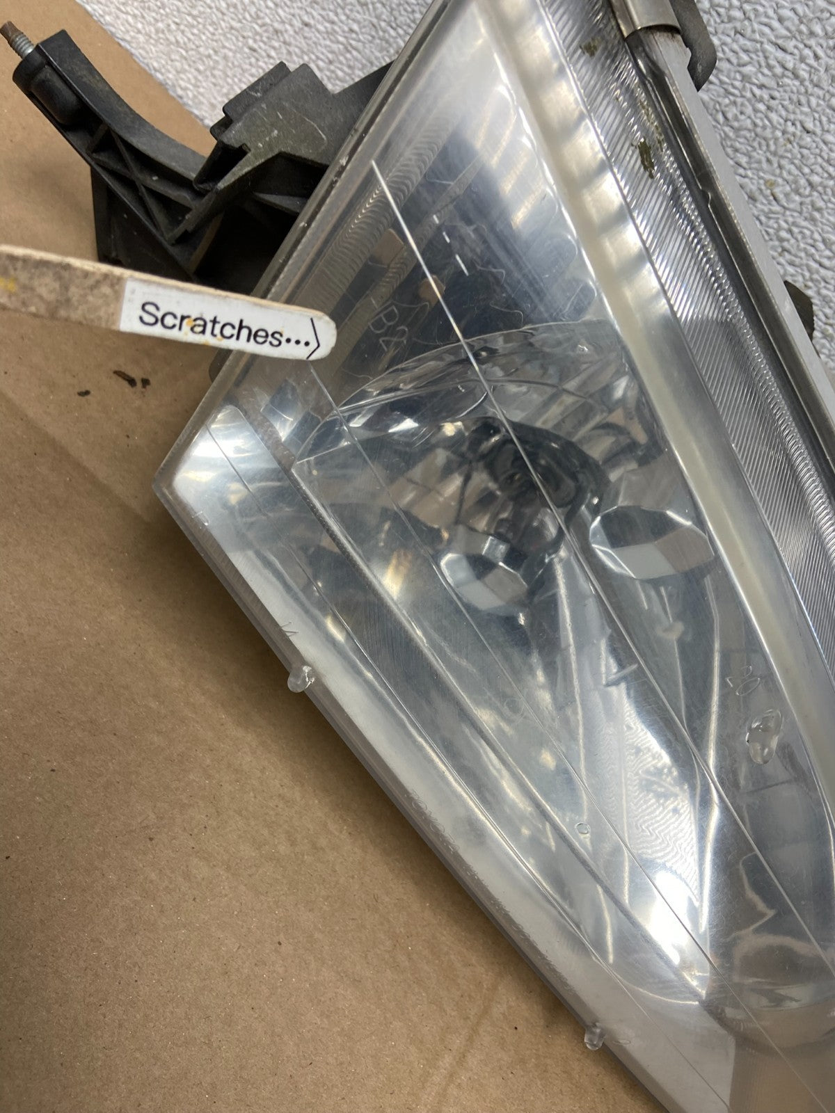 1998 to 2000 Toyota Corolla Front Right Passenger RH Headlight AB6078 DW3