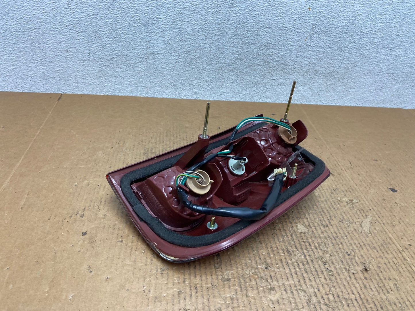 2004 2005 Toyota RAV4 Left Driver LH Side Tail Light AE2765 LK4