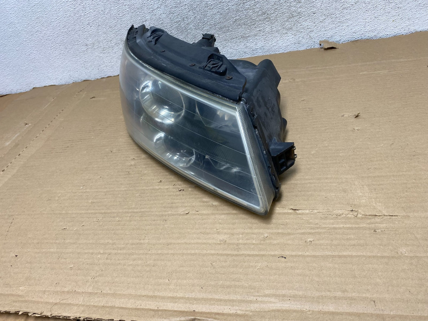 2006-2008 Hyundai Sonata Right Passenger Rh Side Headlight Halogen AG8120 DW2