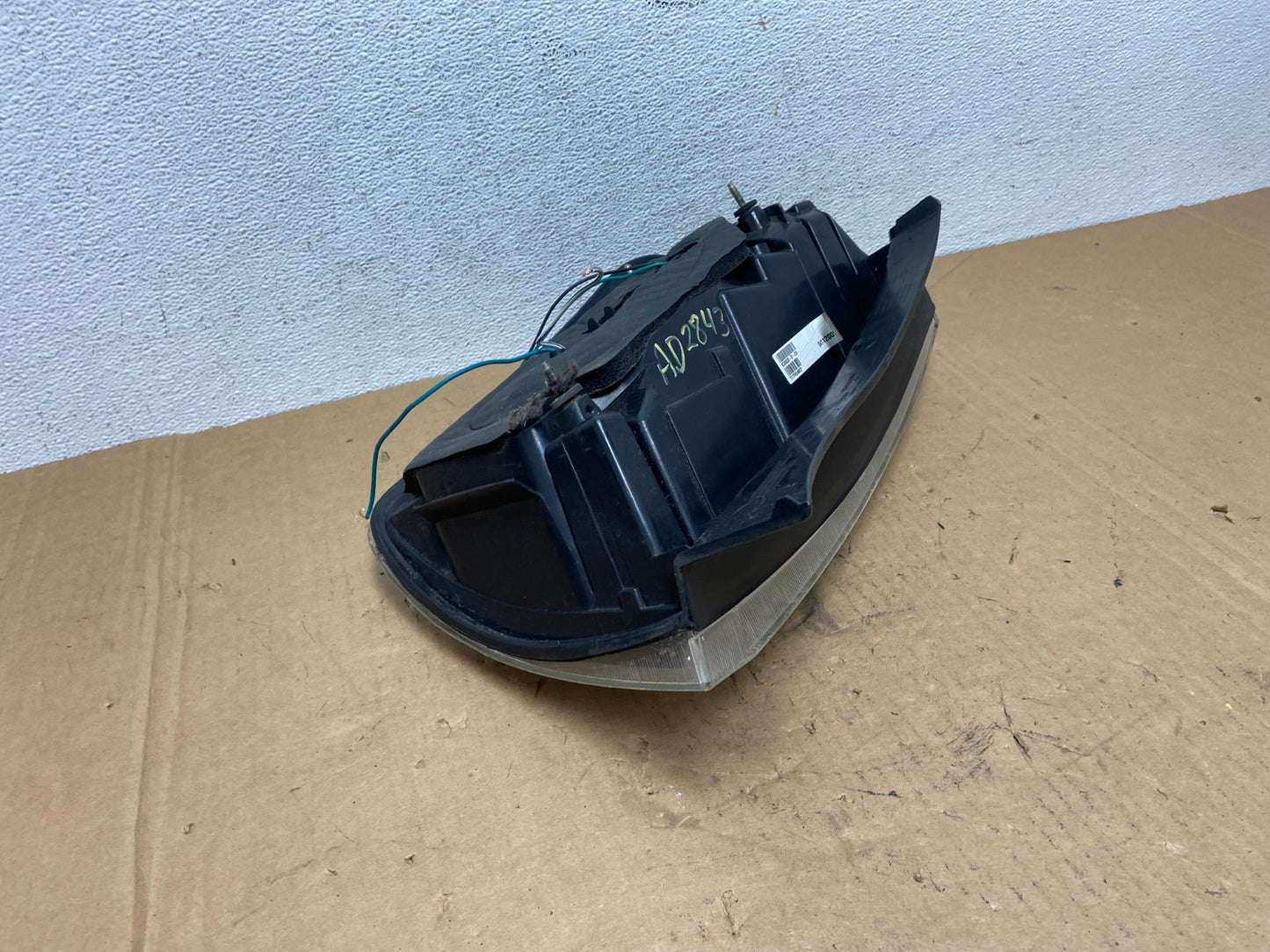 2004 - 2005 Toyota Prius Right Passenger Side Rh Tail Light AD2843 LK4