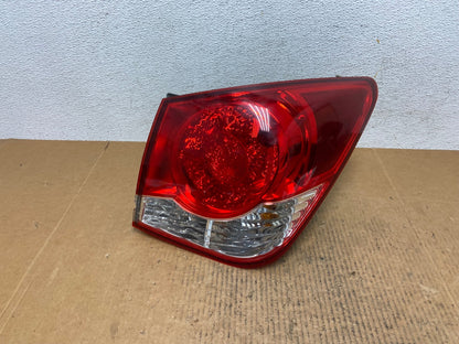 2011 2012 2013 2014 Chevrolet Cruze Right Passinger RH Side Tail Light AE1195 LK0