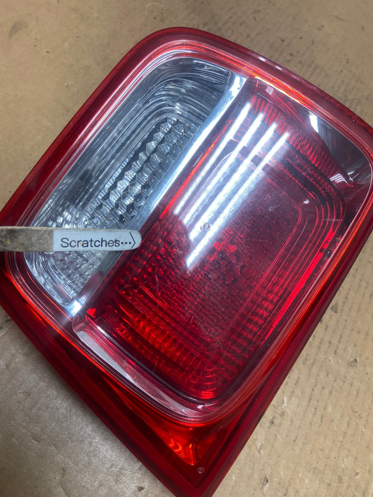 2013-2016 Chevrolet Malibu Right Passenger Rh Inner Tail Light AE0537 LK3