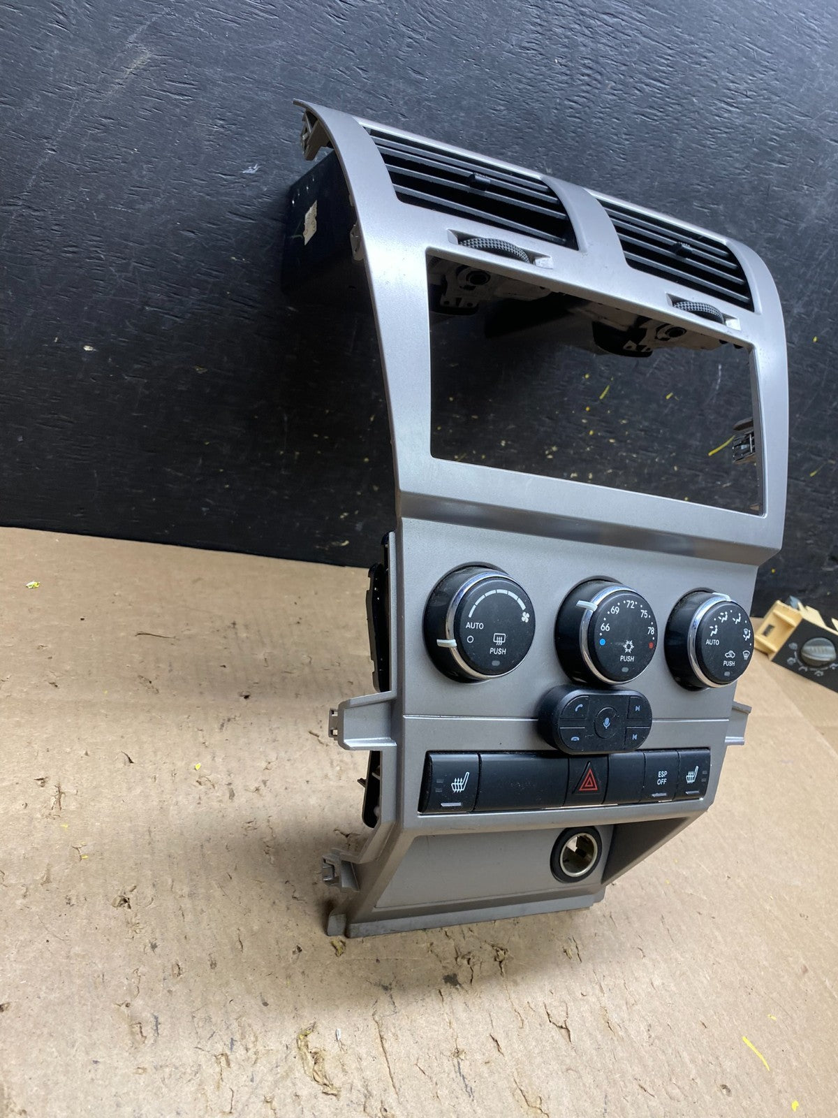 2008 2010 Dodge Avenger Center Dash A/C AC Climate Control Bezel Trim T5920 DG1