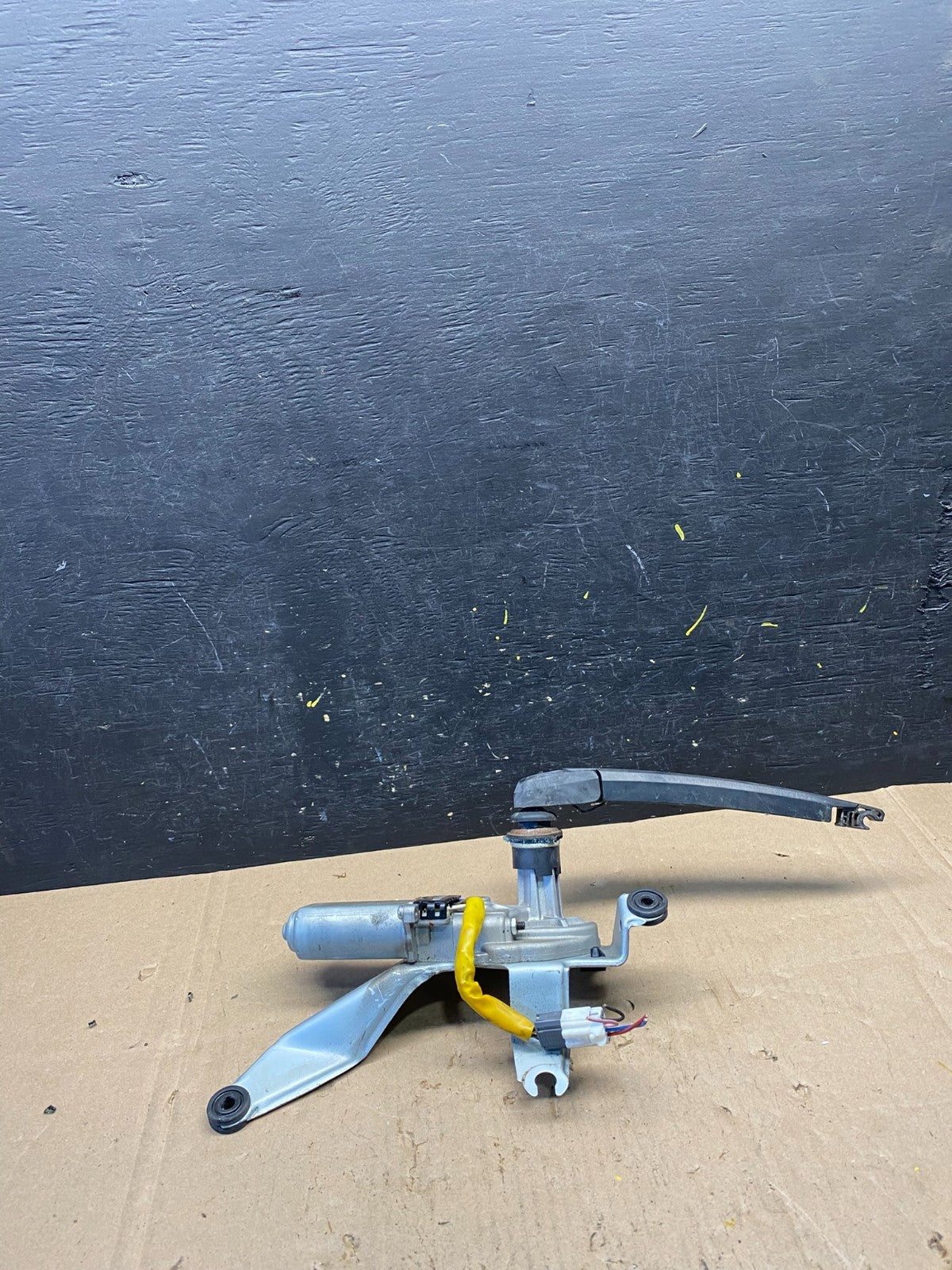 2007-2012 Kia Rondo Rear Glass Windshield Wiper Motor R8844 DG3
