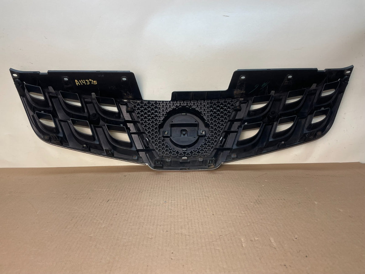 2011 to 2015 Nissan Rogue Front Upper Chrome Grill Grille ai4375 DG3