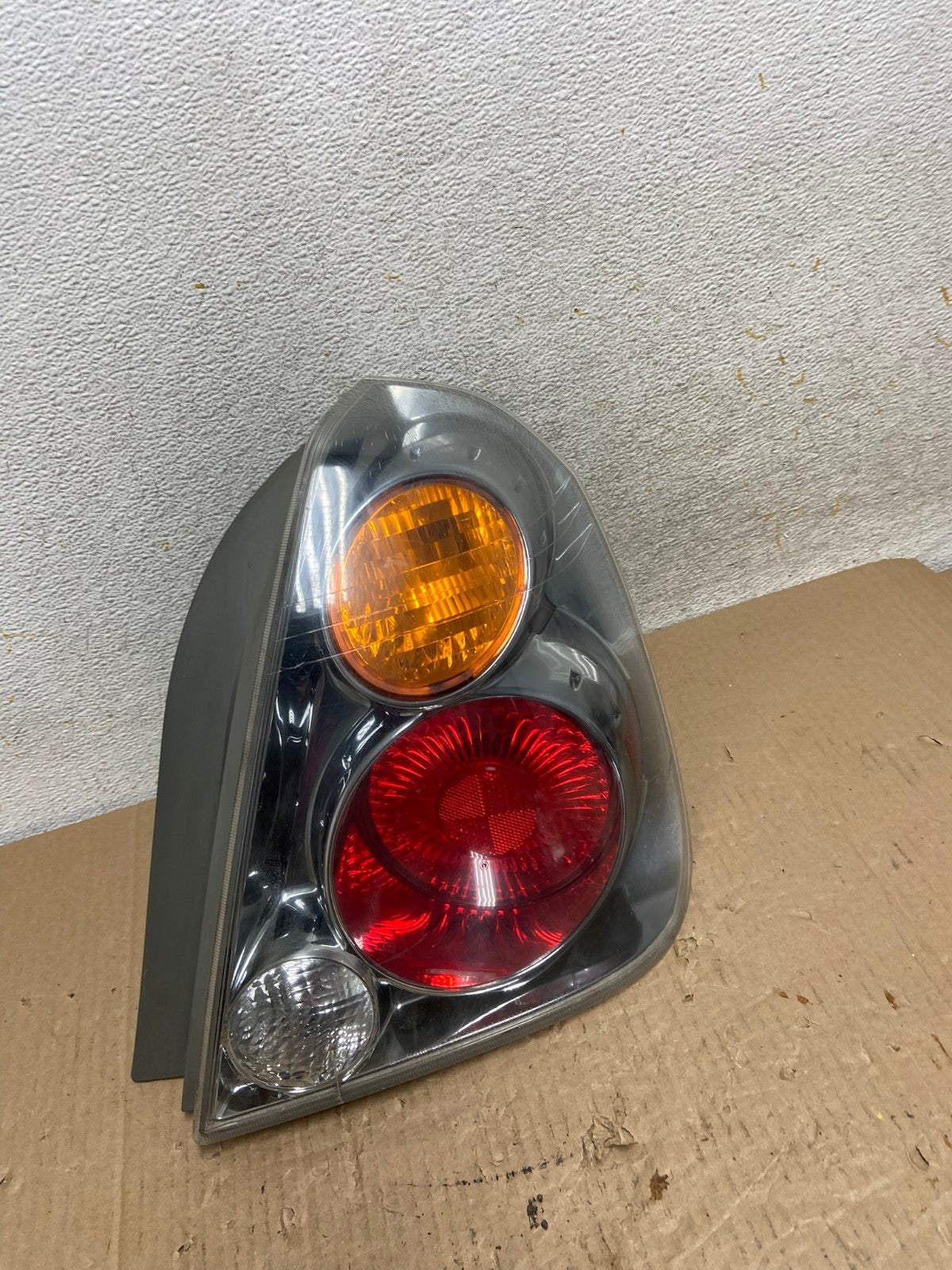 2002 2003 2004 Nissan Altima Right Passenger Rh Tail Light Side AI1300 LK2
