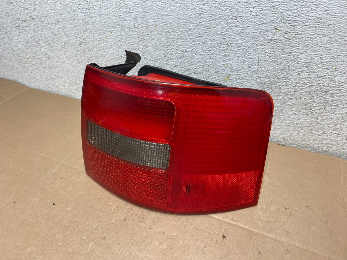 1999-2001 Audi A6 Wagon Oem Right Passenger Rh Side Tail Light Oem M3540 DW1