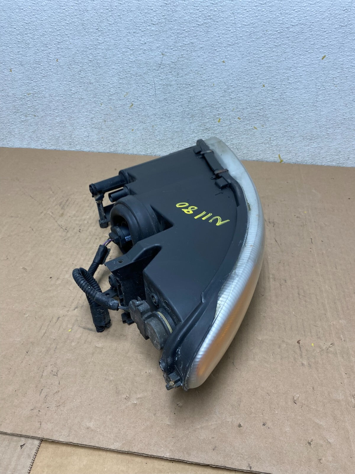 1996-2000 Chrysler Sebring Left Driver LH Side Halogen Headlight OEM N1180 DW9