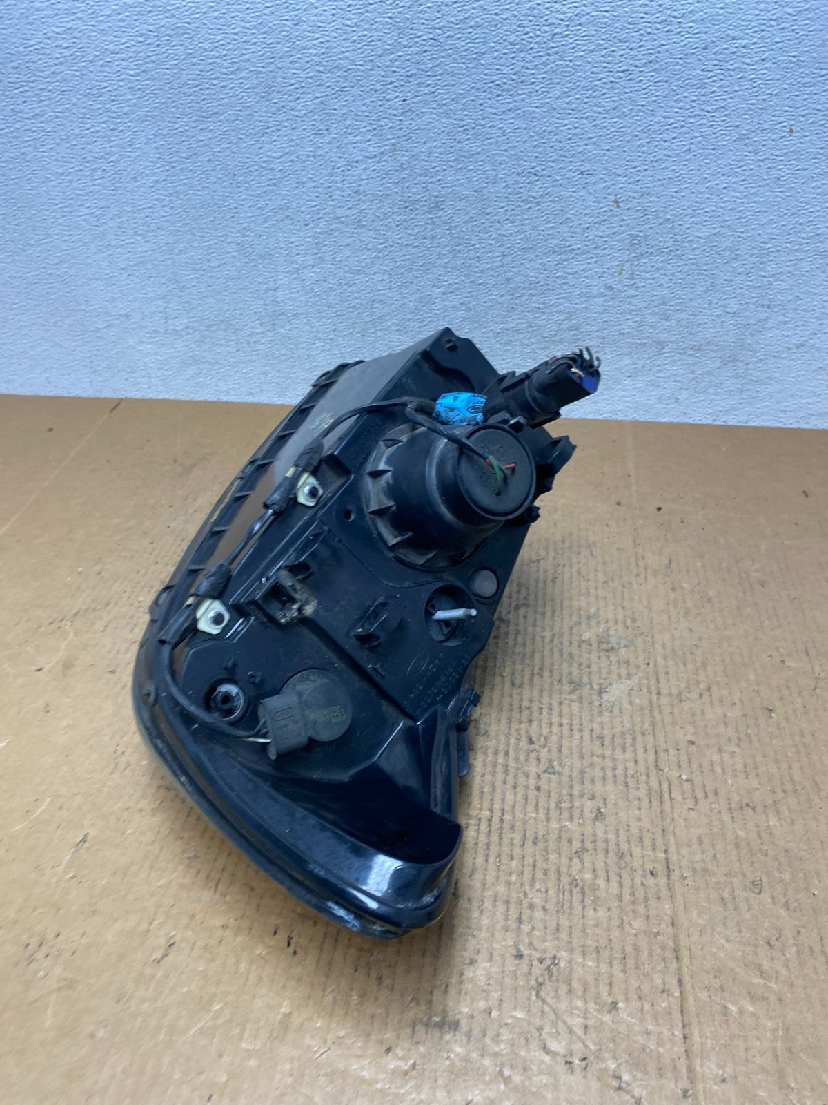 2000 to 2007 Ford Taurus Right Passenger RH Side Halogen Headlight AE1470 DW5