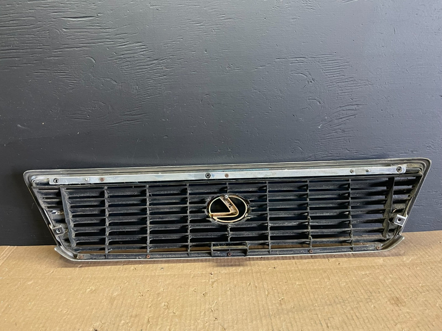 1998 to 2000 Lexus LS400 Front Grille Grill OEM AB3284 DG3