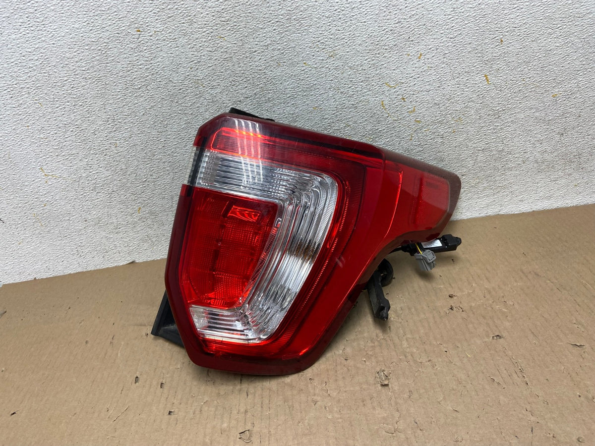 2016 -2019 Ford Explorer Right Passenger Side Rh Tail light AH5891 LK0