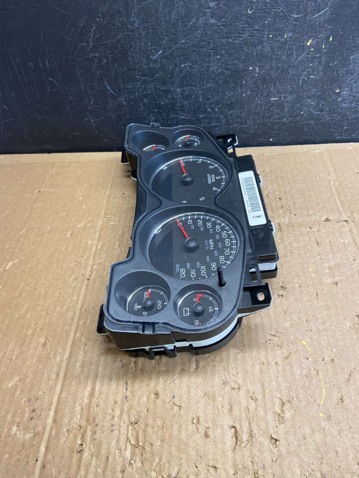 2007 2012 GMC Yukon Tahoe Sierra Speedometer Cluster Gauge AD6887 DG2