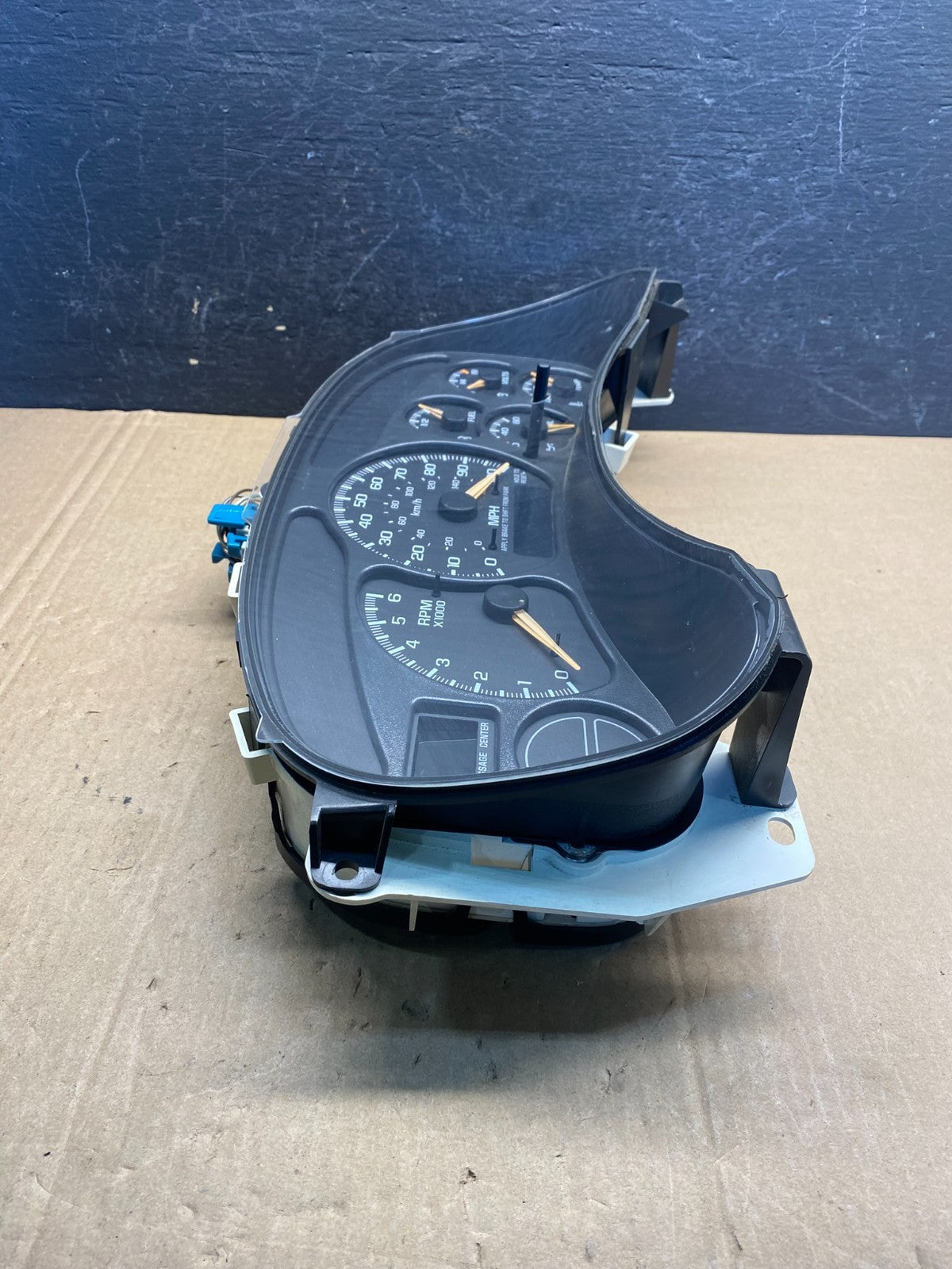 2002 GMC Yukon Speedometer Cluster Gauge AE7571 DG1
