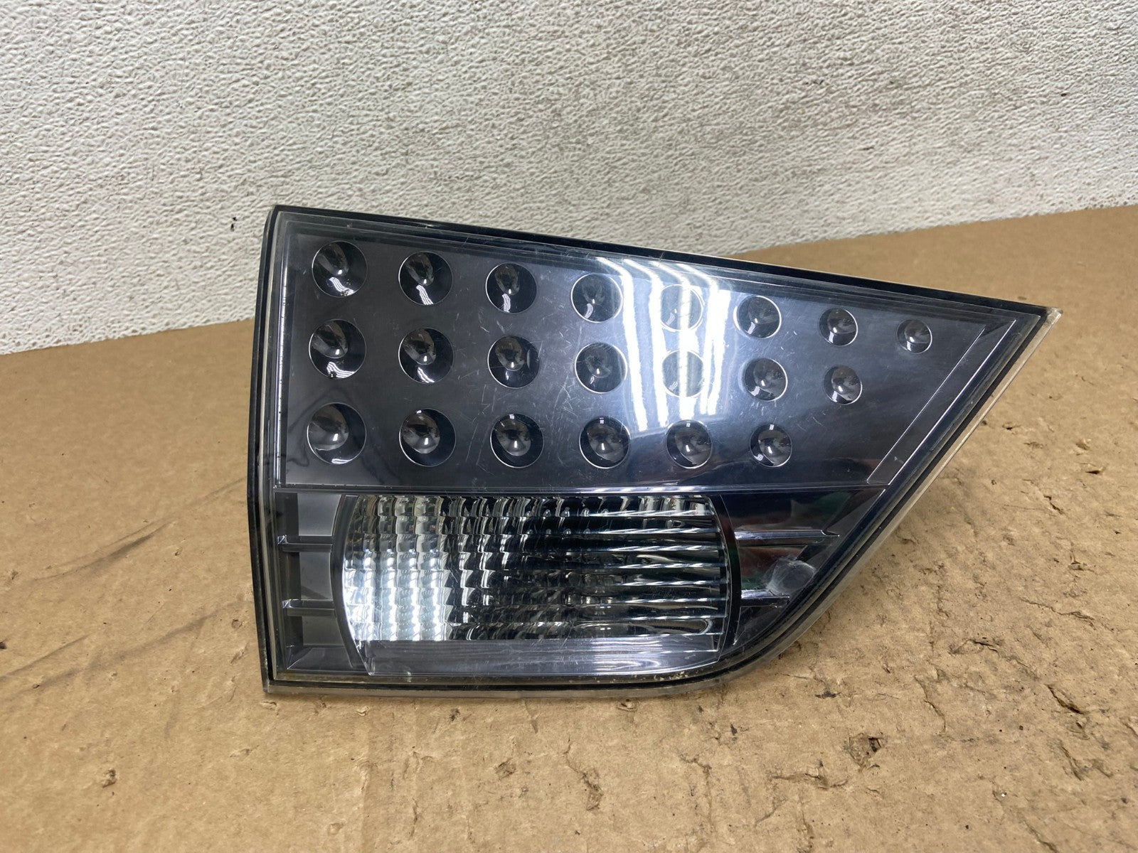 2007 to 2013 Mitsubishi Outlander Left Driver Lh Inner Tail Light AG1358 LK0