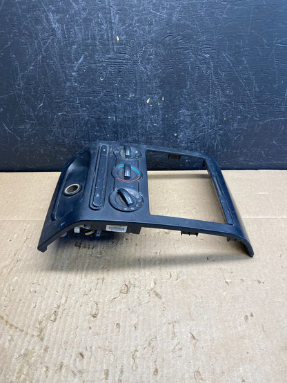 2004 to 2008 Ford F150 Radio Climate Dash Bezel Surround Black ac6823 DG2
