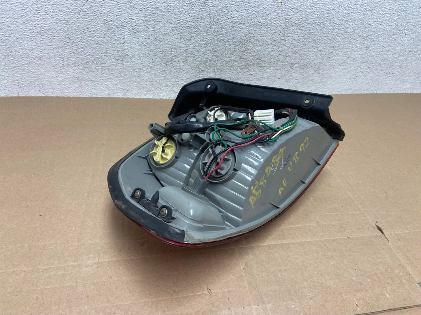 2001 2002 2003 2004 Hyundai Santa Fe Right Passenger Rh Tail Light AE4892 LK6